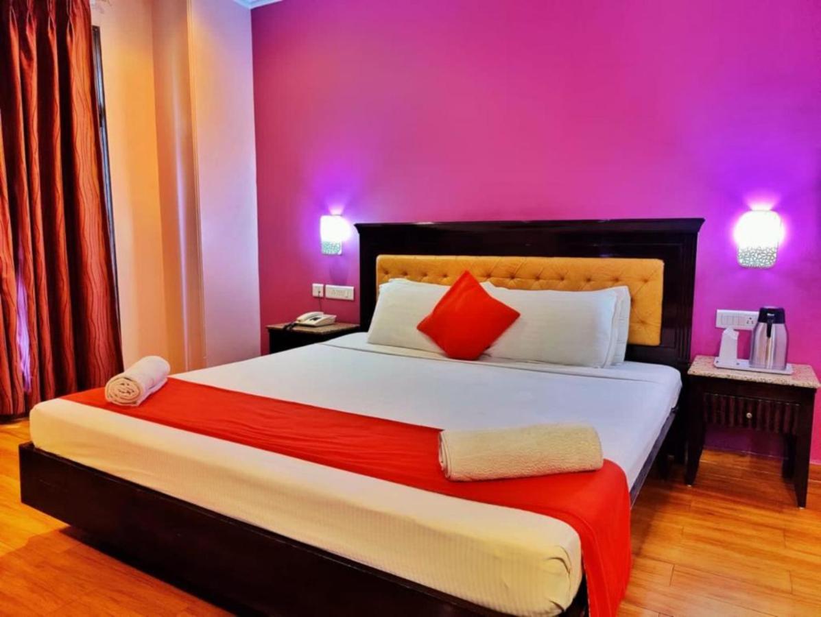 Hotel Marc Shimla Exteriör bild