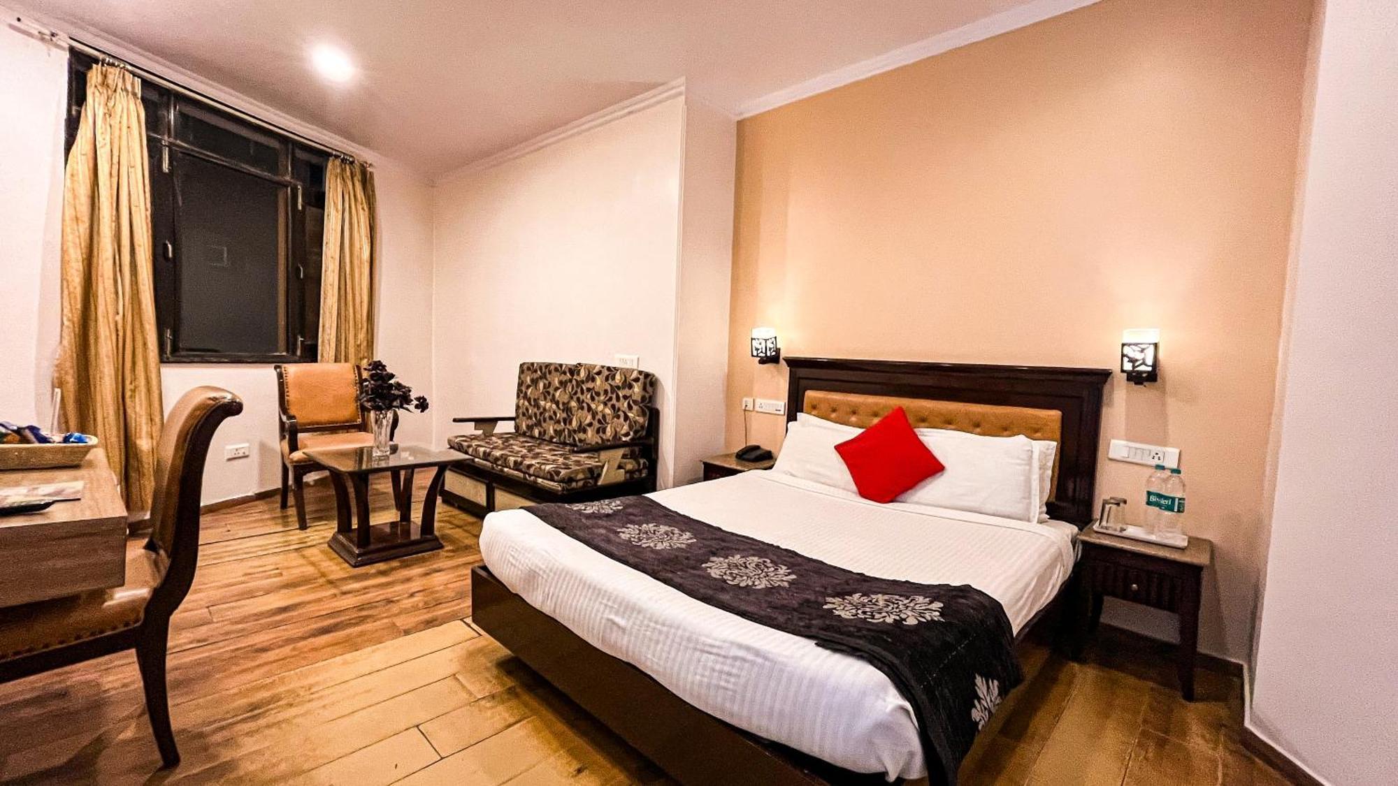 Hotel Marc Shimla Exteriör bild